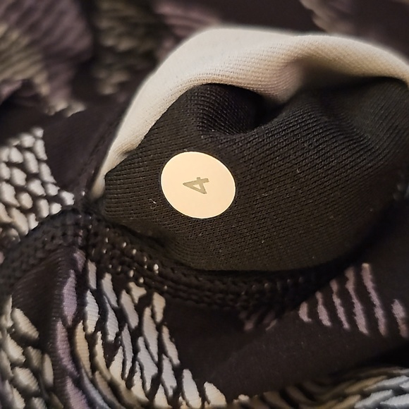 236. Lululemon Wunder Under Pant high rise - Picture 7 of 9